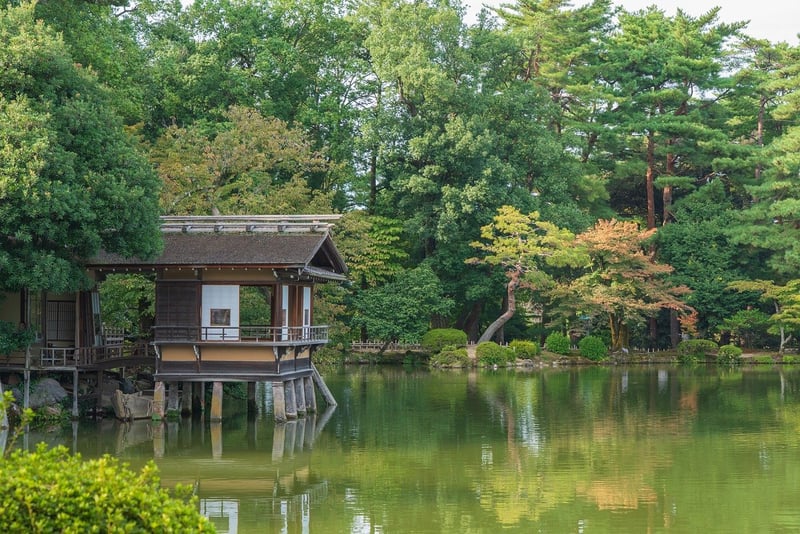 Tsukiyama Zen Garden